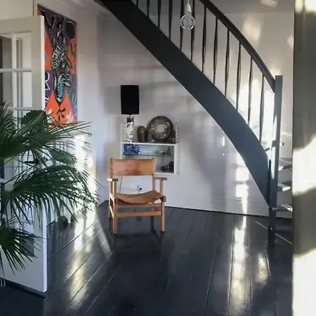 Penthouse With Plants And Art Near Kodbyen * Kopenhagen